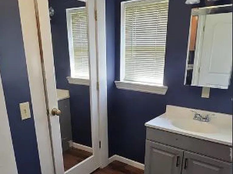 104 N Grove St — Photo 10