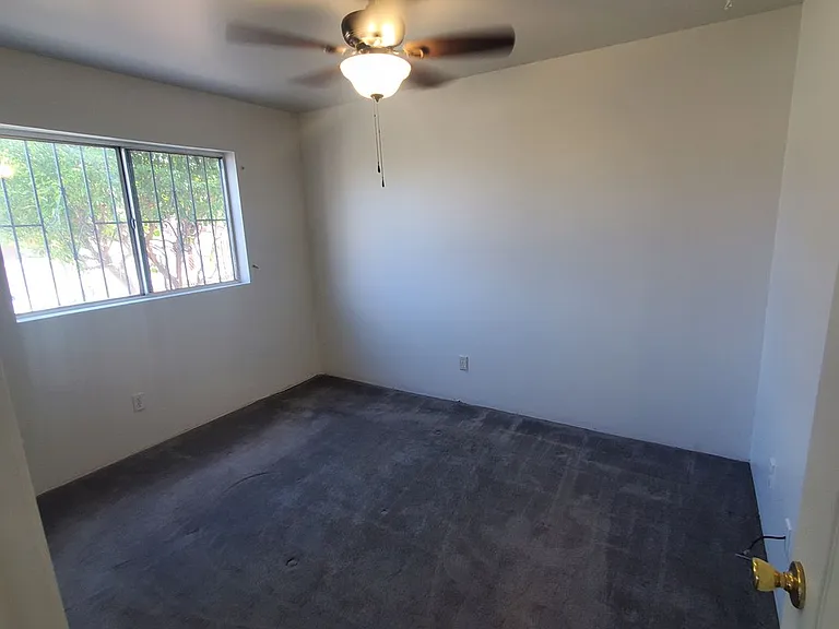 1416 E H St — Photo 7