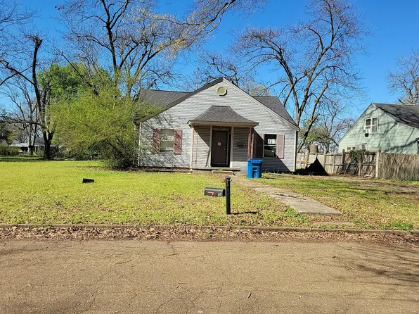 915 Myrtle St, Marks, MS 38646