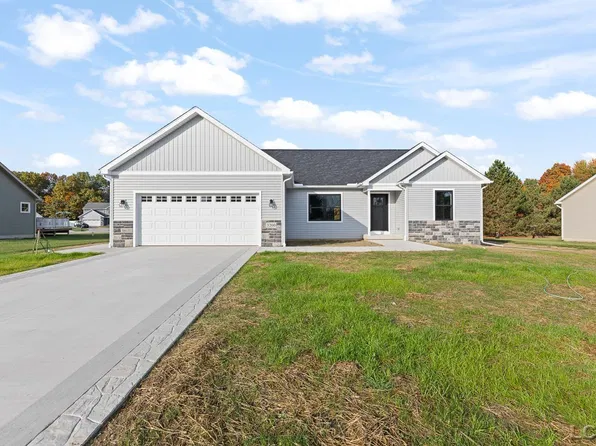 3200 Pender Ct, Adrian, MI 49221