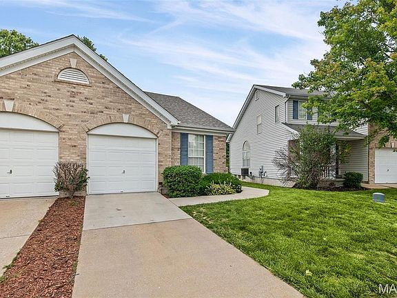 4th image of 73 Jost Villa Dr