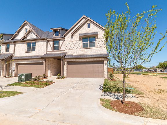 4th image of 806 Homeplace Cir