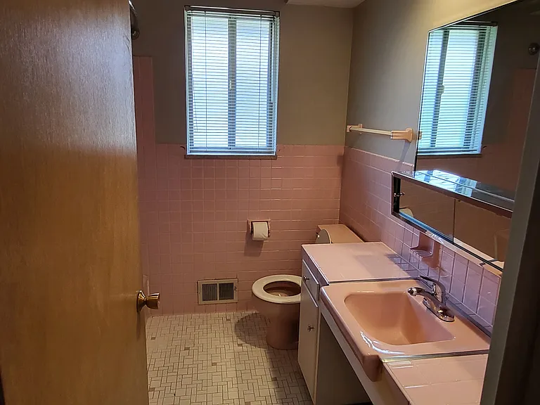 4365 Glenmawr Ave — Photo 14