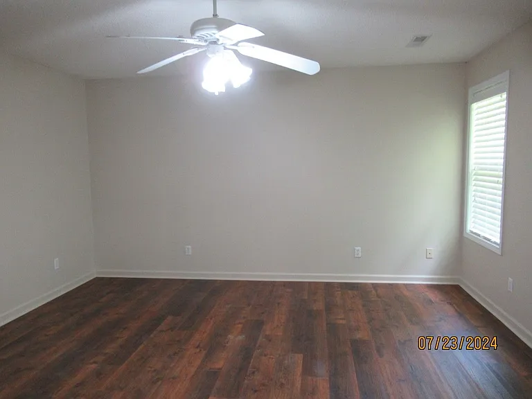 3590 Oleander Dr — Photo 24