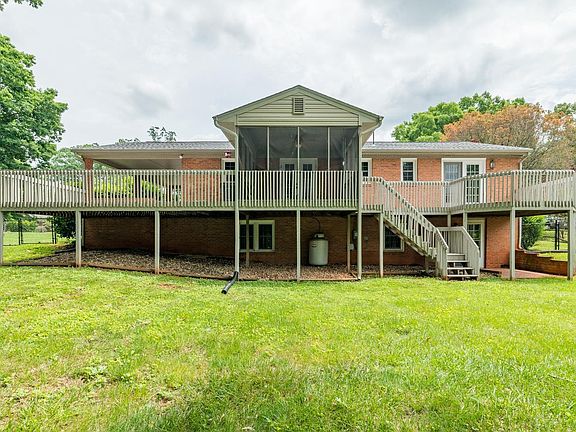 4th image of 78 Windsor Ln