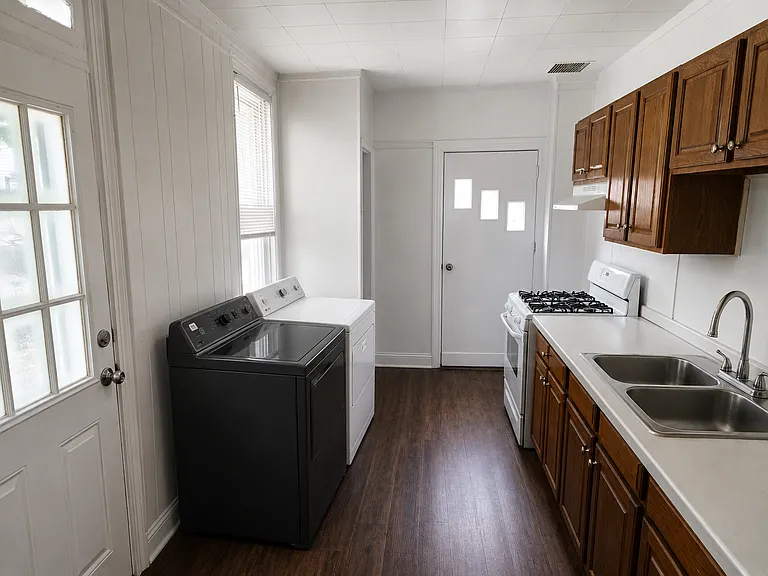 227 Mill St — Photo 6