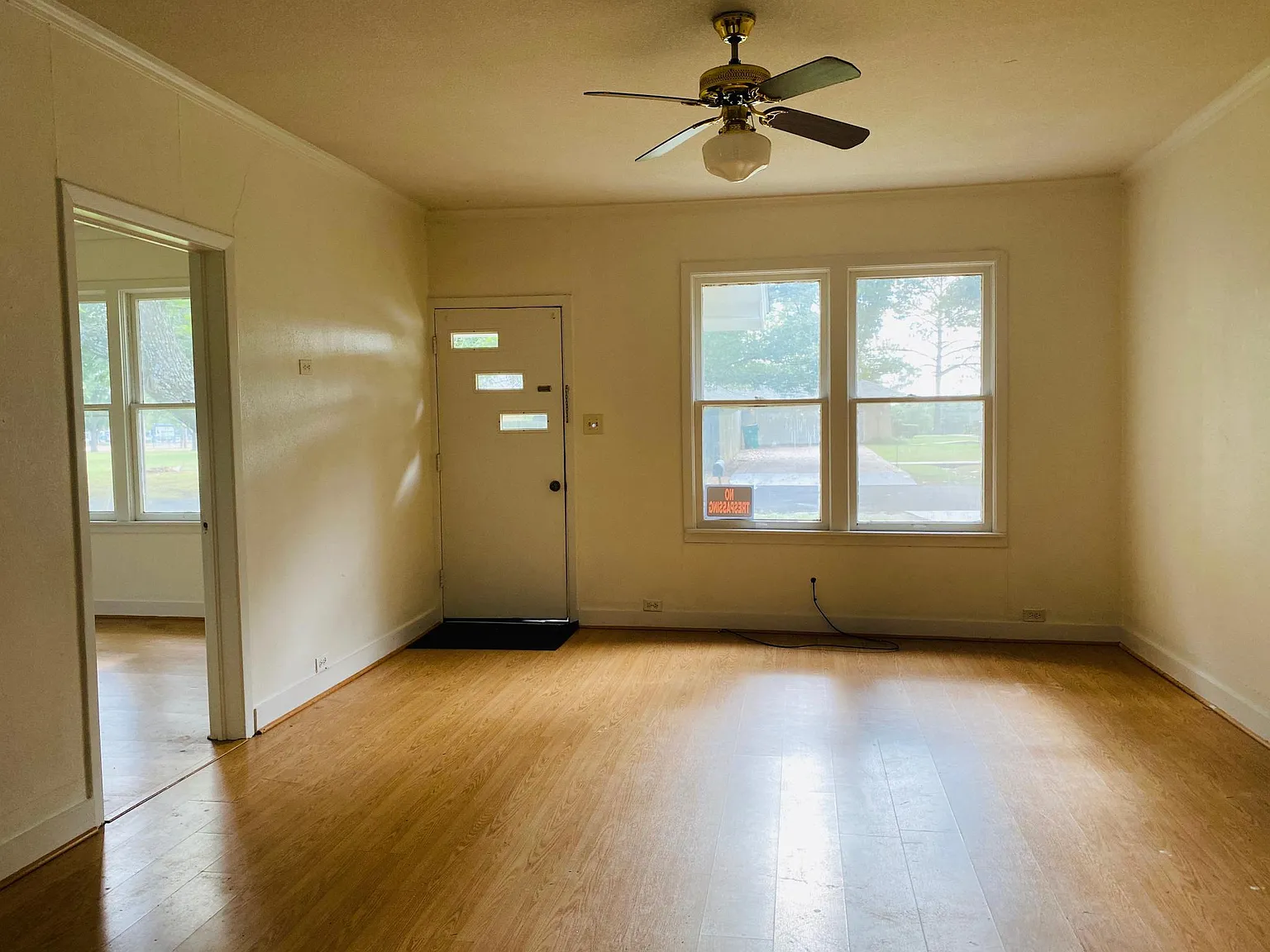 917 N Anna St — Photo 3