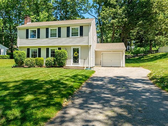 2nd image of 5 Marywood Ln