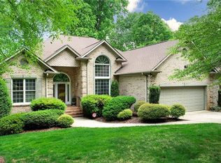 16 Kelvington Ct, Greensboro, NC 27410