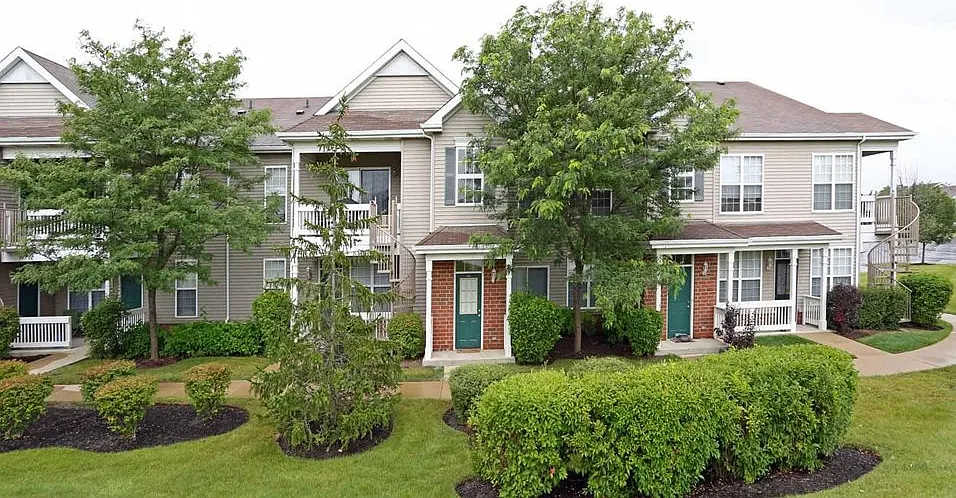 Skyridge Club Apartments — Photo 3