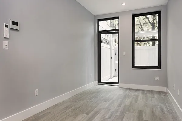 Rented by Bold New York | media 46