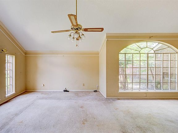 5th image of 15207 Pebble Lake Drive