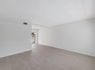 609 NE 13th Ave APT 102, Fort Lauderdale, FL 33304