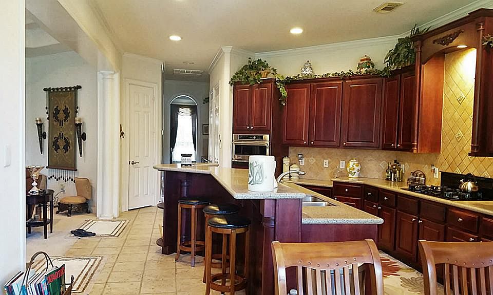 1st image of 6102 Valley Heather Ct