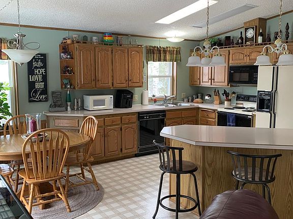 3rd image of 1616 Town Rd #117
