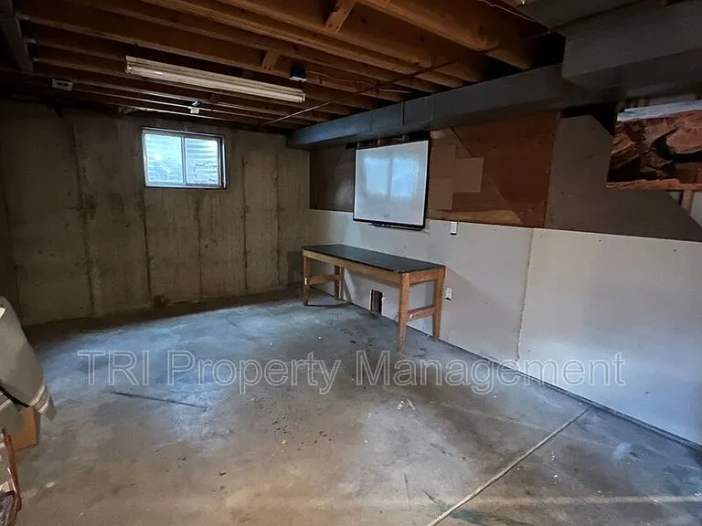 2501 Charolais Dr — Photo 15