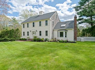 25 Hounds Ditch Ln, Duxbury, MA 02332