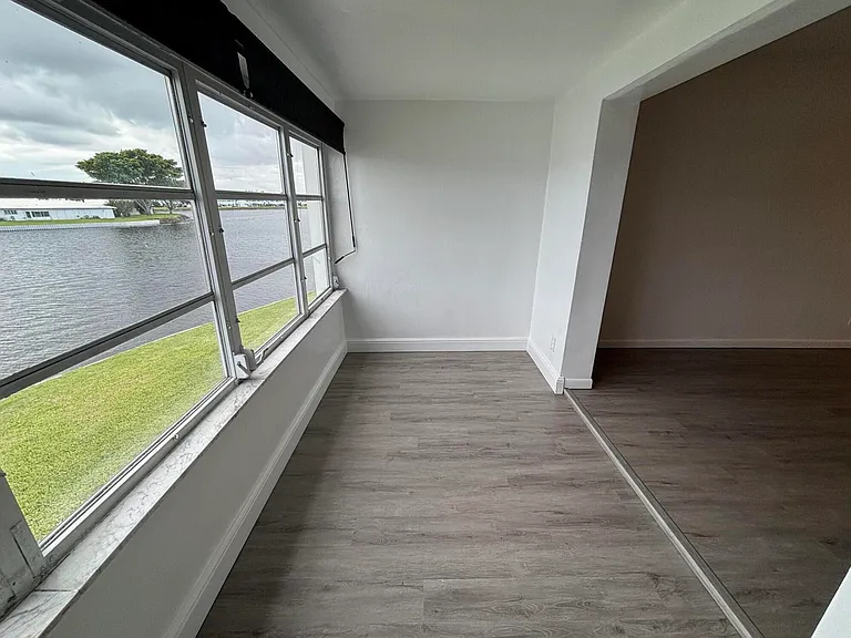 1112 Lake Ter #207 — Photo 10