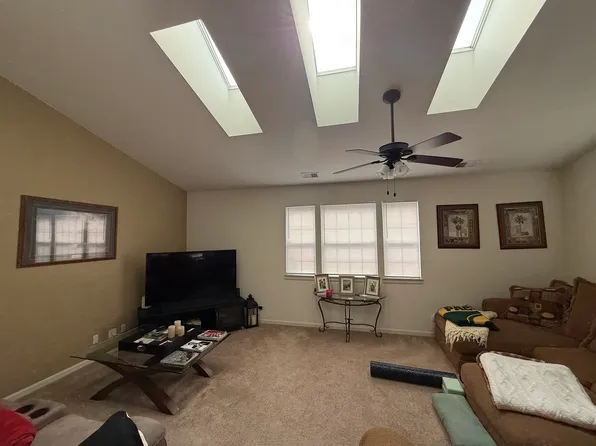 1149 Georgetown Way, Vernon Hills, IL 60061