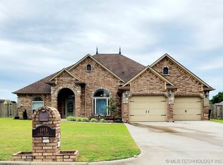 1455 Manor Ct, Fort Gibson, OK 74434