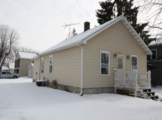 419 Racine St, Menasha, WI 54952