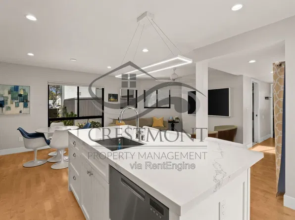 909 Olive Ave, Coronado, CA 92118
