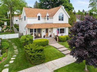 109 Division St, Petoskey, MI 49770