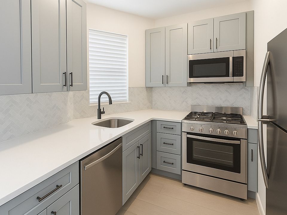 1st image of 452 E Park Ave APT 6