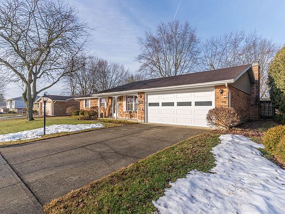 4th image of 2403 Armstrong Dr