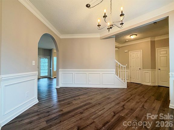 5th image of 3600 Arthur St