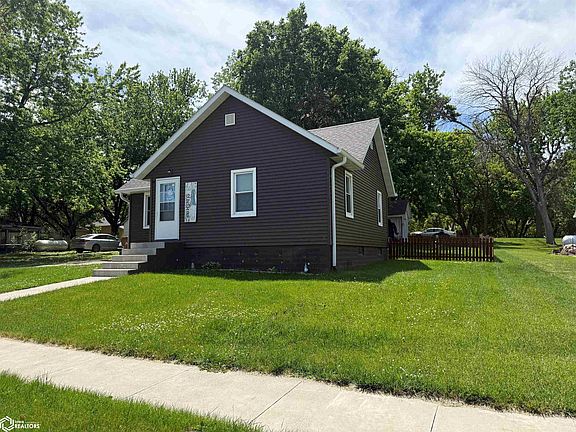 3rd image of 402 Hill St