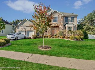 8 Saveria Ct, Howell, NJ
