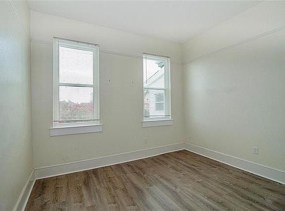 5th image of 2603 Marengo St