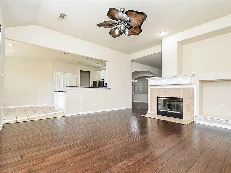 9135 Edgeloch Dr — Photo 12