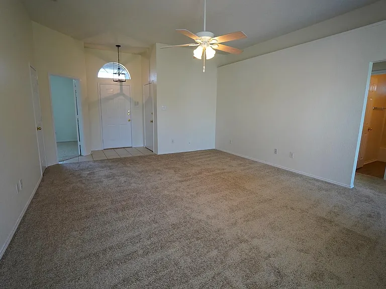 137 Magnolia Ln — Photo 5