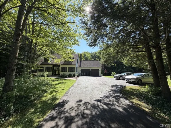 6520 Stage Rd, Utica, NY 13502
