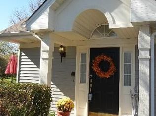 288 Wildspring Ct, Itasca, IL 60143