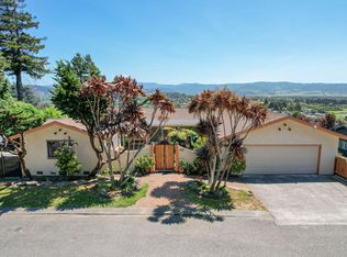 1975 Scenic Dr, Fortuna, CA 95540