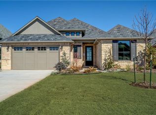 117 Pont Julienn Ct, Edmond, OK 73034