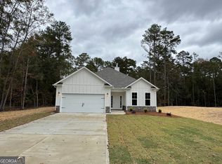 148 Country World Dr, Macon, GA 31211