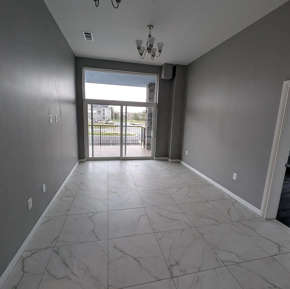2 bed, 991 sqft, $1,800 — Photo 3