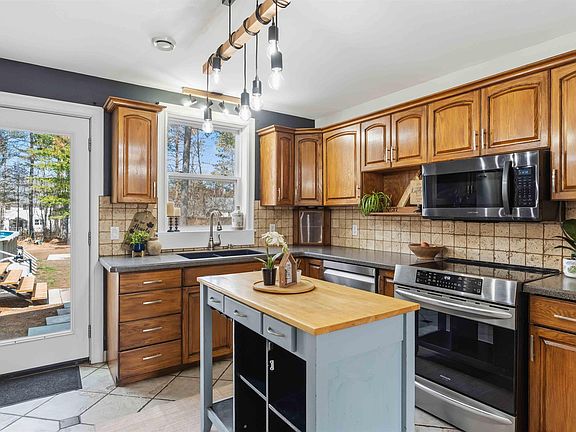 5th image of 108 Terra Nova Dr