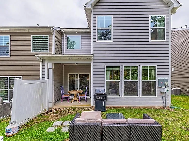 114 Cross Arbor Dr — Photo 2