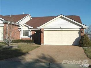 9351 Mackenzie Circle Dr, Saint Louis, MO 63123