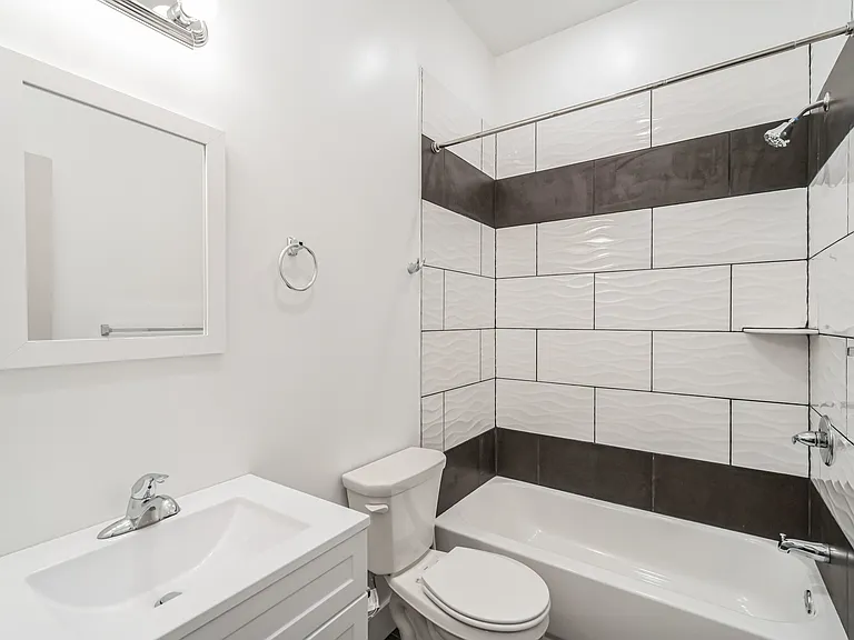 513 N 63rd St #4 — Photo 3