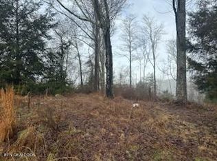 410 Leopper Rd, Harriman, TN 37748