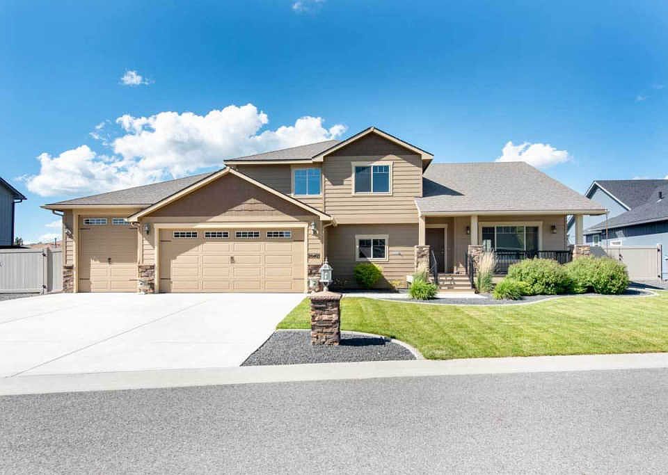 1st image of 20403 E 6th Ln