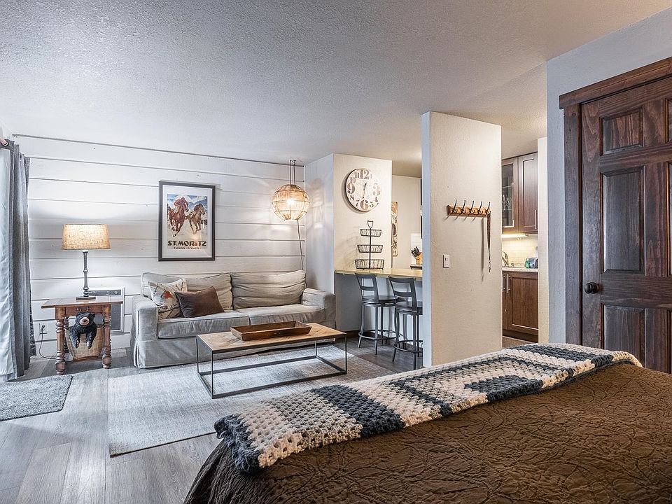 1st image of 2289 Sierra Nevada Rd #F8