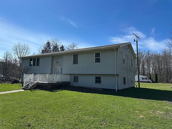 4th image of 8789 Puritan Ln