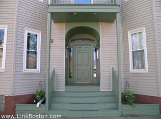 33 Aspinwall Ave APT 1, Brookline, MA 02446